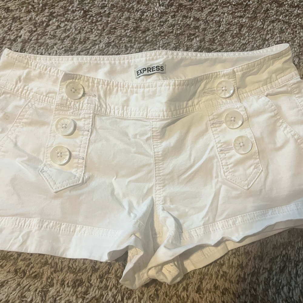 Adorable sailor style shorts